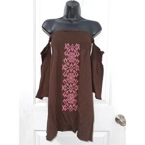 Western brown off-the-shoulder top with pink embroidery